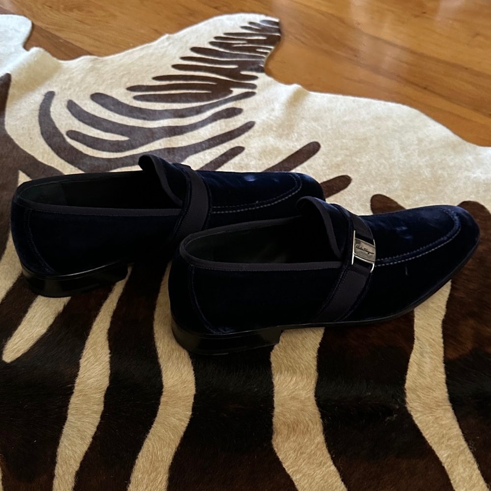 Salvatore Ferragamo Men's Navy Loafers 9.5 EE - Picture 4 of 10